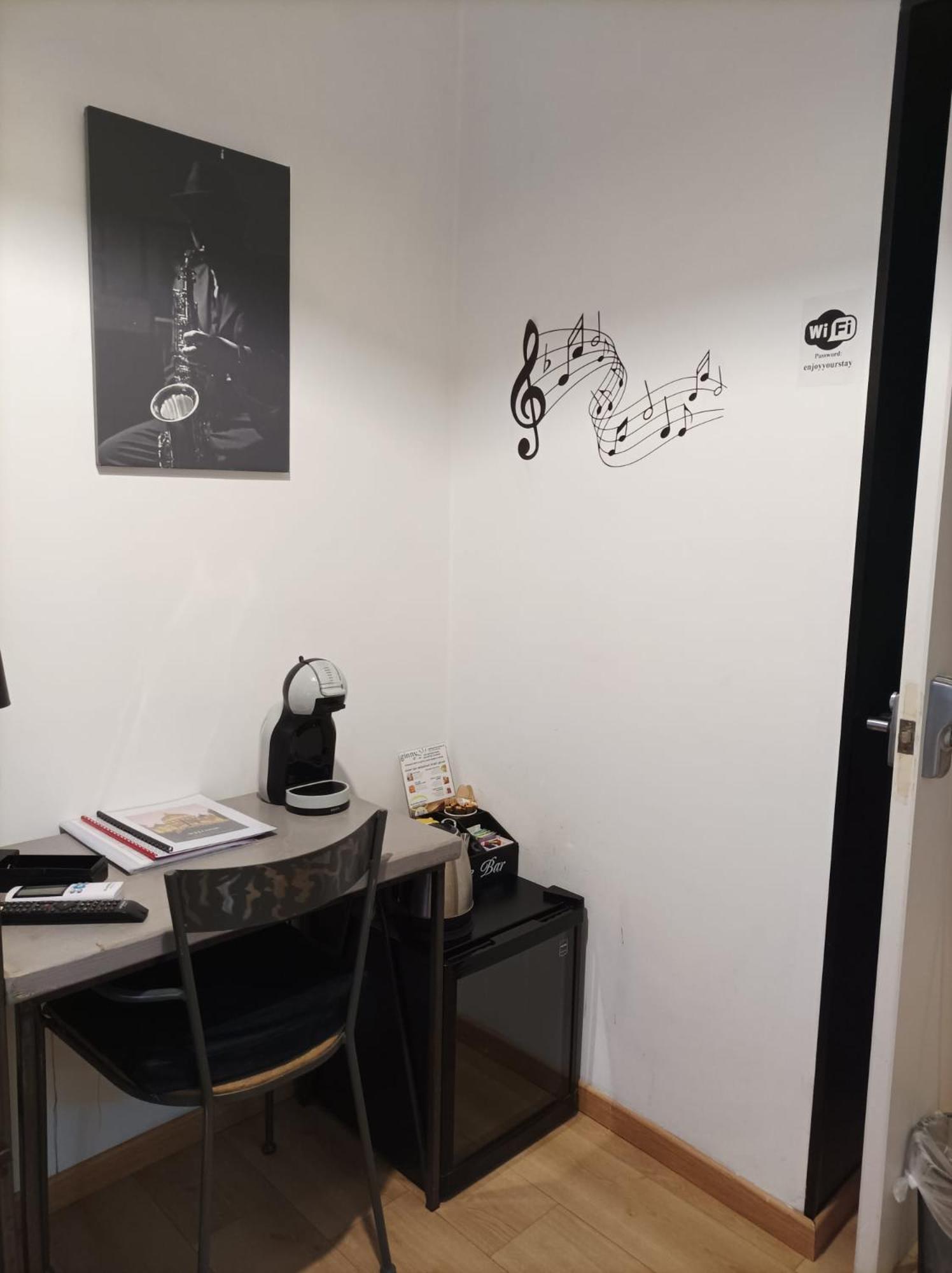 St Peter Suites Boutique Music Guesthouse Rome Exterior photo